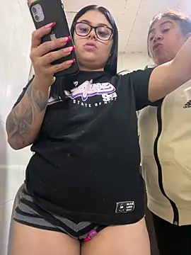 alissonfernandez  online show from September 18, 4:20 pm