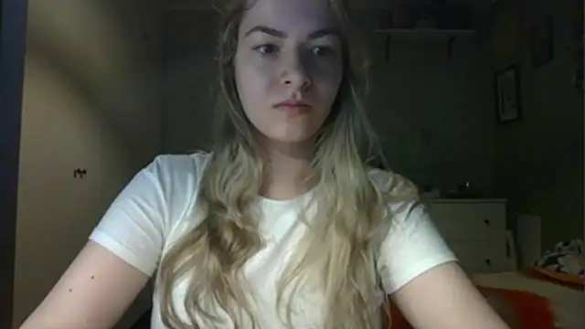 Snapshot of ROSIEx_sweet chatting on November 21, 7:51 am ROSIEx sweet online show from November 21, 7:51 am