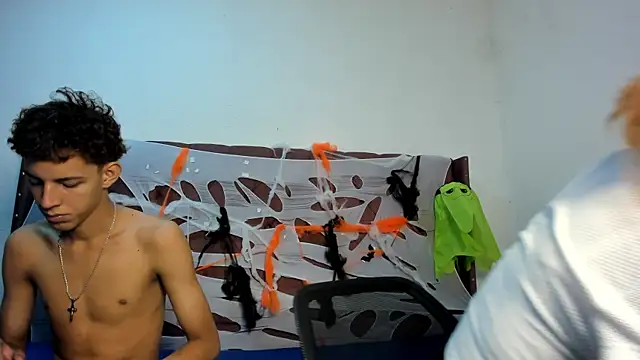 smiths couple online show from October 20, 1:22 pm