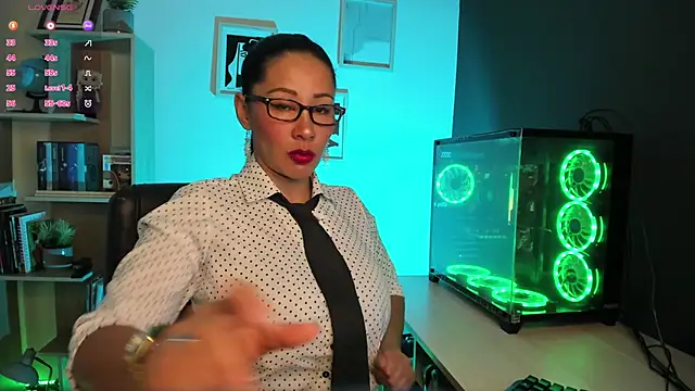 Snapshot of Sue_Wolls chatting on January 13, 1:23 am Sue Wolls online show from January 13, 1:23 am