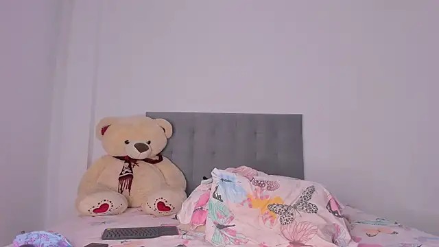 Snapshot of NAHOMI_MILLER chatting on January 16, 5:21 am NAHOMI MILLER online show from January 16, 5:21 am