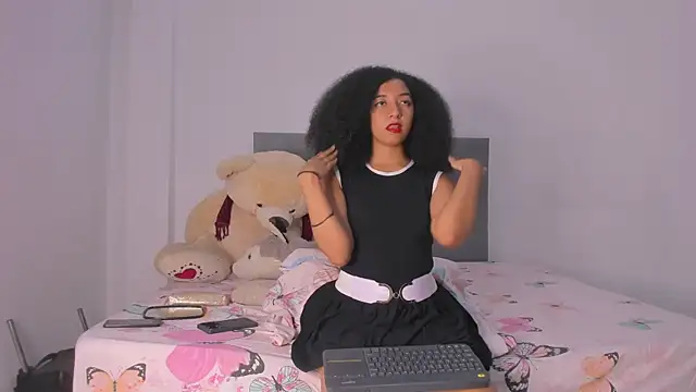 Snapshot of NAHOMI_MILLER chatting on January 17, 5:11 am NAHOMI MILLER online show from January 17, 5:11 am