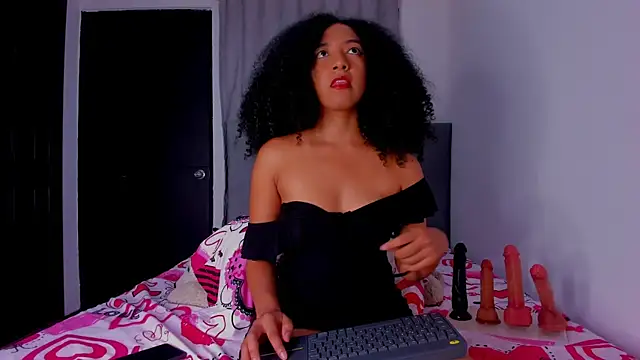 Snapshot of NAHOMI_MILLER chatting on March 16, 2:32 am NAHOMI MILLER online show from March 16, 2:32 am