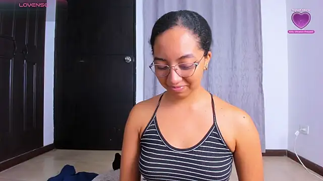 Snapshot of NAHOMI_MILLER chatting on October 1, 1:11 am NAHOMI MILLER online show from October 1, 1:11 am