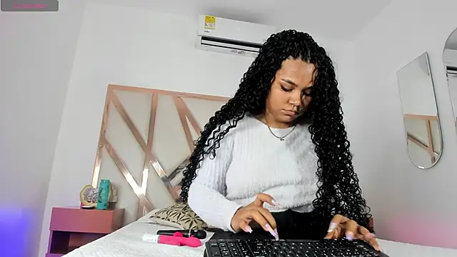 Carolina Evanss online show from March 21, 3:33 am