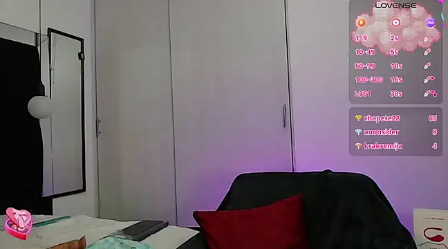 cutehanna1 online show from February 13, 1:19 am