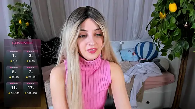 Snapshot of Katty_Lights chatting on January 12, 9:19 am Katty Lights online show from January 12, 9:19 am