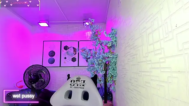 Theia moon online show from November 4, 12:37 pm