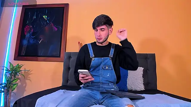 Thhiago tay online show from December 19, 1:18 pm