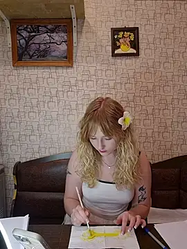 lola  banny online show from October 22, 3:45 pm