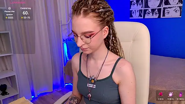 VioletShine online show from March 16, 2:33 pm