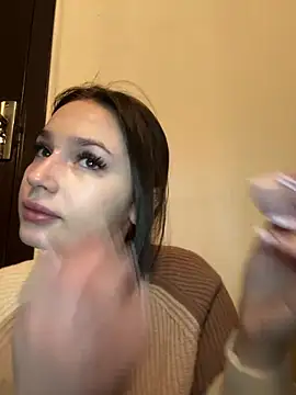 Snapshot of VixenAmour chatting on February 19, 6:21 pm VixenAmour online show from February 19, 6:21 pm