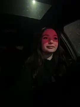 Snapshot of VixenAmour chatting on March 8, 2:12 am VixenAmour online show from March 8, 2:12 am