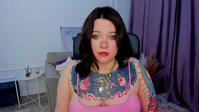 MoonLghte online show from February 24, 3:42 pm