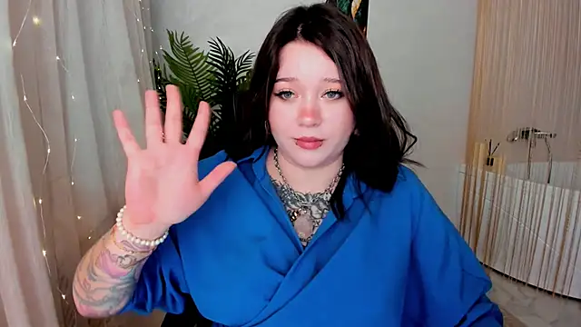 MoonLghte online show from March 12, 7:28 pm