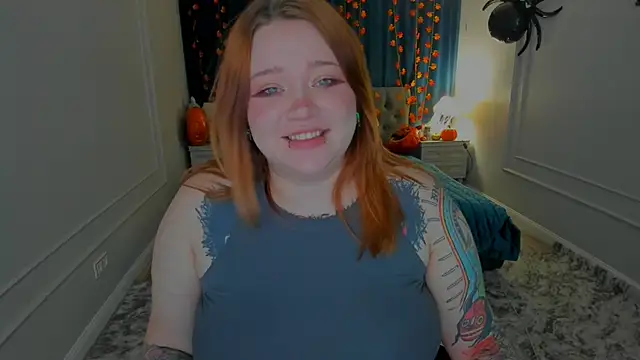 MoonLghte online show from October 29, 7:37 pm