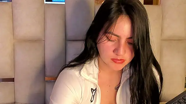 jenifer  power10 online show from January 5, 4:06 pm