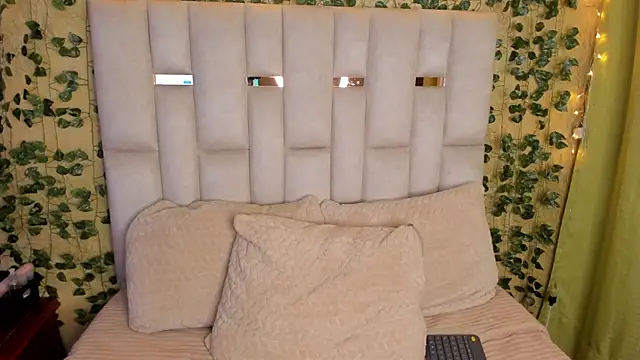 jenifer  power10 online show from January 17, 12:10 pm