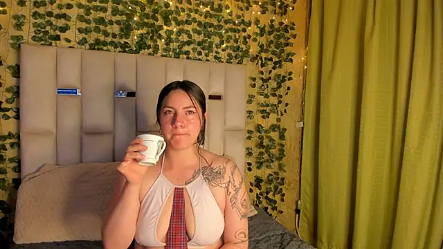 jenifer  power10 online show from February 12, 12:44 pm