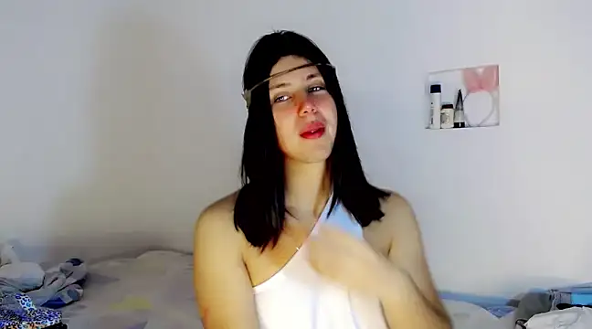 Snapshot of Oxana-Novikov chatting on December 28, 3:58 am Oxana-Novikov online show from December 28, 3:58 am