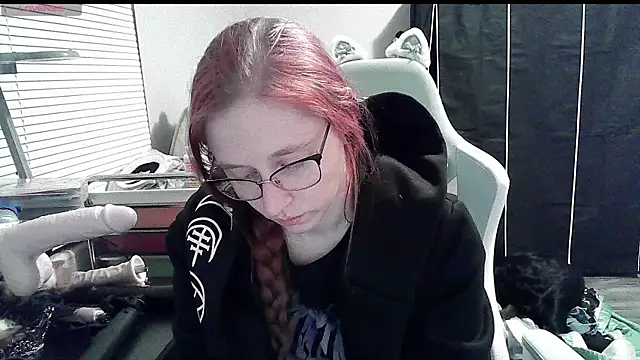 Snapshot of LilyFoxxx chatting on January 17, 5:00 am LilyFoxxx online show from January 17, 5:00 am