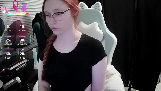 Snapshot of LilyFoxxx chatting on March 21, 3:12 am LilyFoxxx online show from March 21, 3:12 am