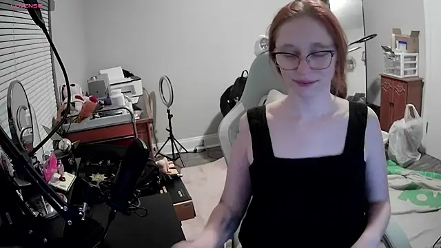 Snapshot of LilyFoxxx chatting on October 1, 3:12 am LilyFoxxx online show from October 1, 3:12 am