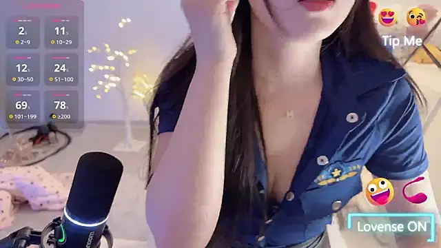 Unique-yiyi online show from February 16, 1:38 pm