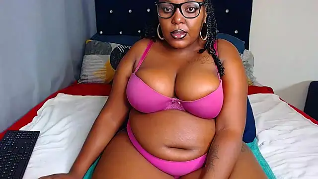 Snapshot of CHERRYYUMMY chatting on March 10, 6:45 pm CHERRYYUMMY online show from March 10, 6:45 pm