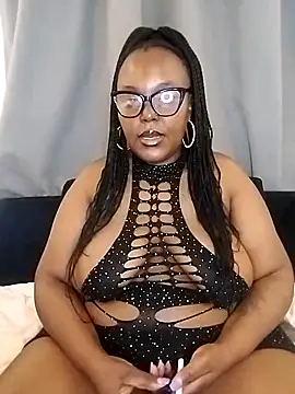 Snapshot of CHERRYYUMMY chatting on October 20, 2:39 pm CHERRYYUMMY online show from October 20, 2:39 pm