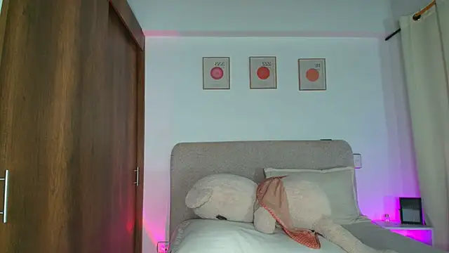 Snapshot of KarolPorttela chatting on September 21, 12:51 pm KarolPorttela online show from September 21, 12:51 pm