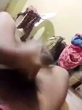 Snapshot of Muscular02 chatting on February 14, 6:19 pm Muscular02 online show from February 14, 6:19 pm