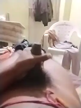 Snapshot of Muscular02 chatting on February 18, 8:14 pm Muscular02 online show from February 18, 8:14 pm