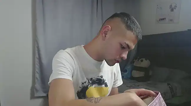 MarceloMilk online show from February 25, 2:25 am