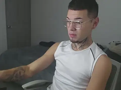 MarceloMilk online show from September 17, 9:33 am