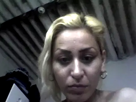 ariana crazzy online show from March 11, 8:30 am