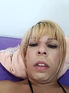 blondebitchlitle online show from February 10, 3:21 pm