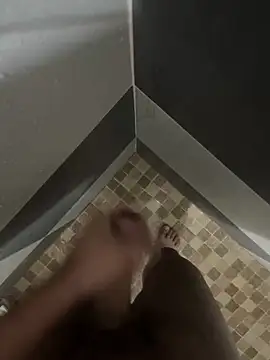 Snapshot of mylovetr1 chatting on December 29, 4:16 am mylovetr1 online show from December 29, 4:16 am