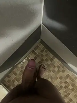 Snapshot of mylovetr1 chatting on January 3, 2:54 am mylovetr1 online show from January 3, 2:54 am