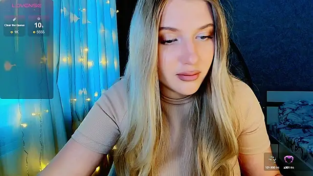 Evacadooo online show from October 10, 4:44 am