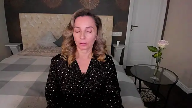 AllisonWilliams online show from October 16, 4:41 pm