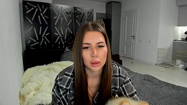 Snapshot of SuraMune chatting on December 7, 11:23 pm SuraMune online show from December 7, 11:23 pm