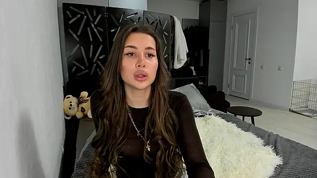 Snapshot of SuraMune chatting on December 14, 4:20 pm SuraMune online show from December 14, 4:20 pm