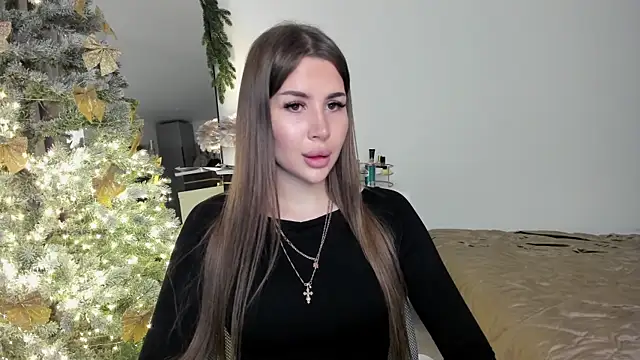 Snapshot of SuraMune chatting on January 13, 11:08 am SuraMune online show from January 13, 11:08 am