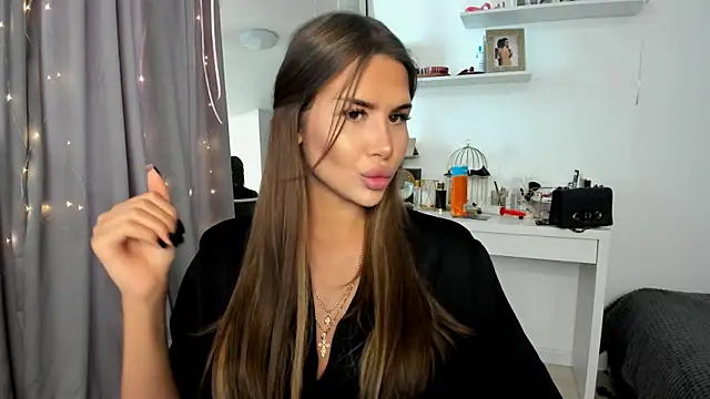 Snapshot of SuraMune chatting on February 22, 12:19 pm SuraMune online show from February 22, 12:19 pm