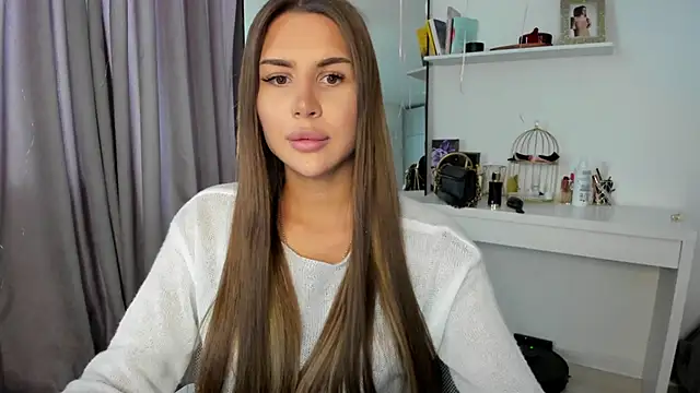 Snapshot of SuraMune chatting on February 28, 12:31 pm SuraMune online show from February 28, 12:31 pm