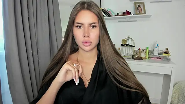 Snapshot of SuraMune chatting on March 17, 12:25 pm SuraMune online show from March 17, 12:25 pm