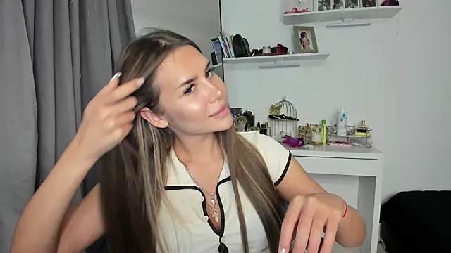 Snapshot of SuraMune chatting on March 19, 2:46 pm SuraMune online show from March 19, 2:46 pm