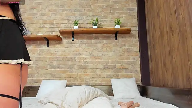 Lizzyvixxx online show from February 19, 1:28 pm