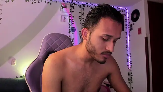 Raf brunette online show from January 31, 12:18 pm